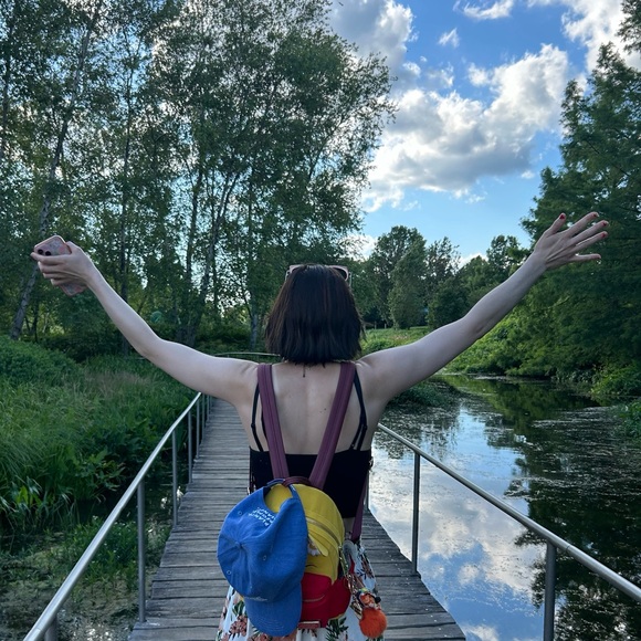 Meet your Posher, Heather - Picture 2 of 16